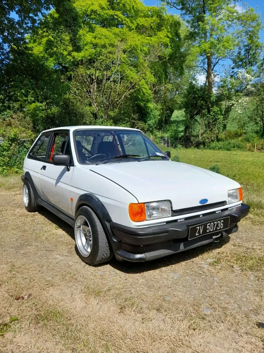 *Ford Fiesta 2litre zetec on carbs*Fully restored* - Image 2