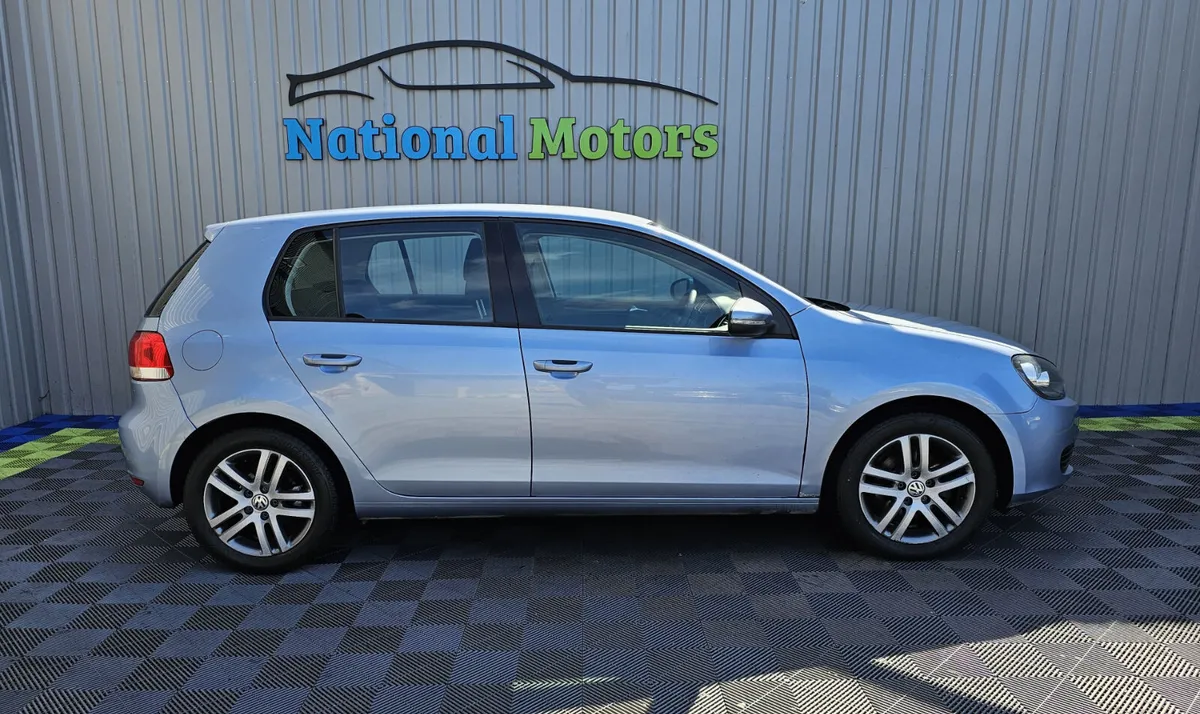 2010 Volkswagen Golf 1.6 TDI 105BHP TRENDLINE - Image 2