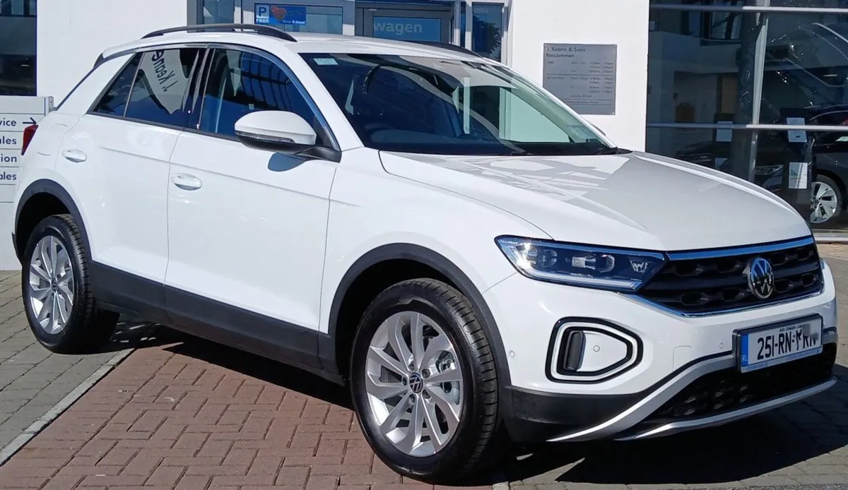 Volkswagen T-Roc Edition 75 2.0tdi 116HP  rear Vi - Image 1