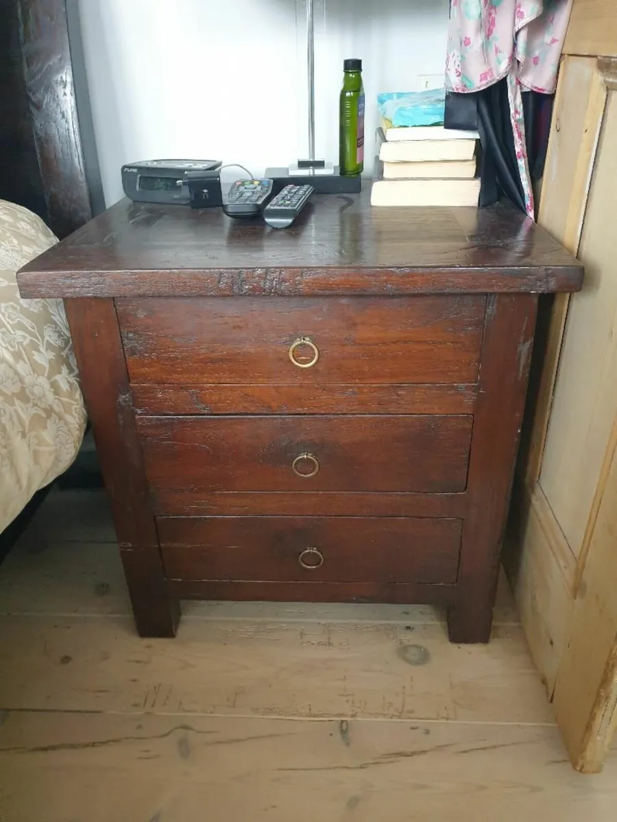 Bed and 2 Bedside Drawers - Image 2