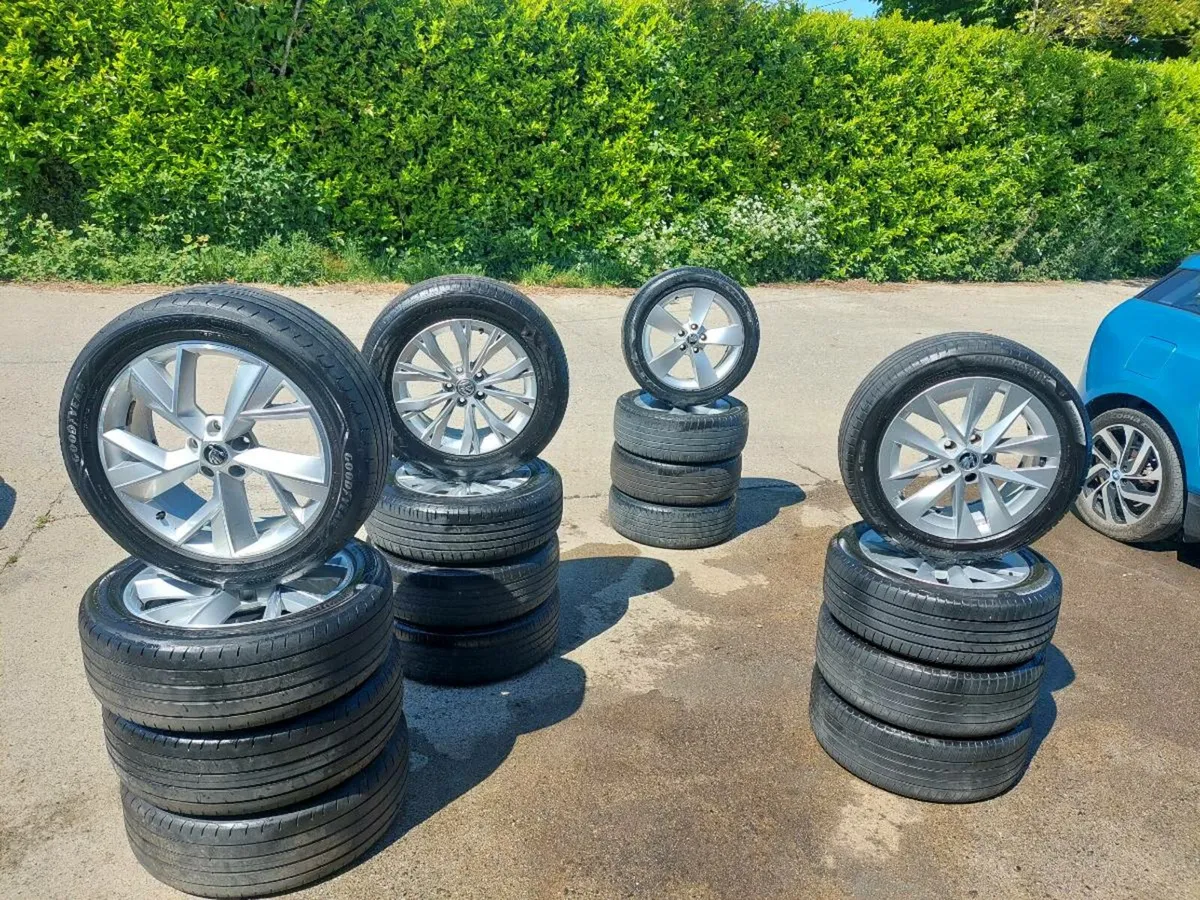 17" SKODA ALLOY WHEELS+TYRES - Image 4