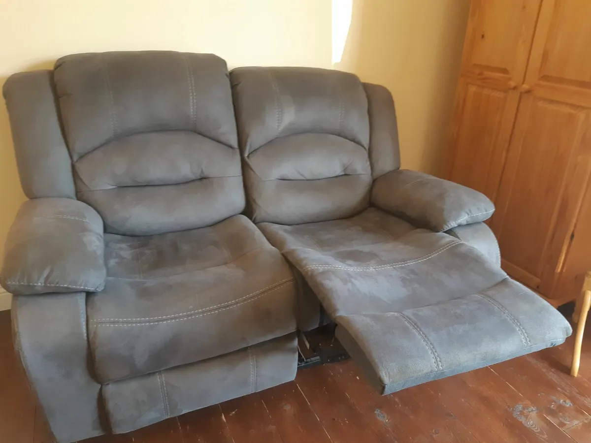 2 seater recliner sofa - Image 1