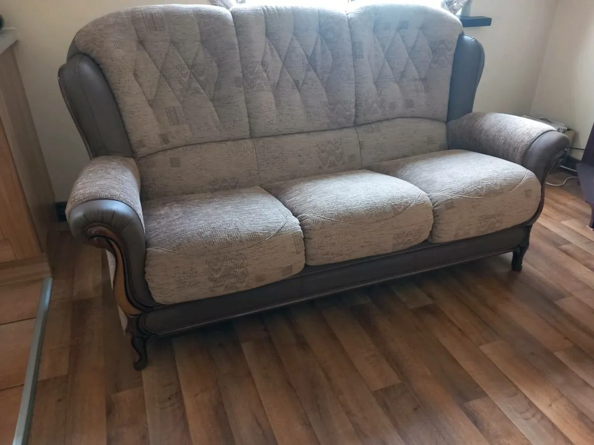 Furniture 3 piece suite - Image 2