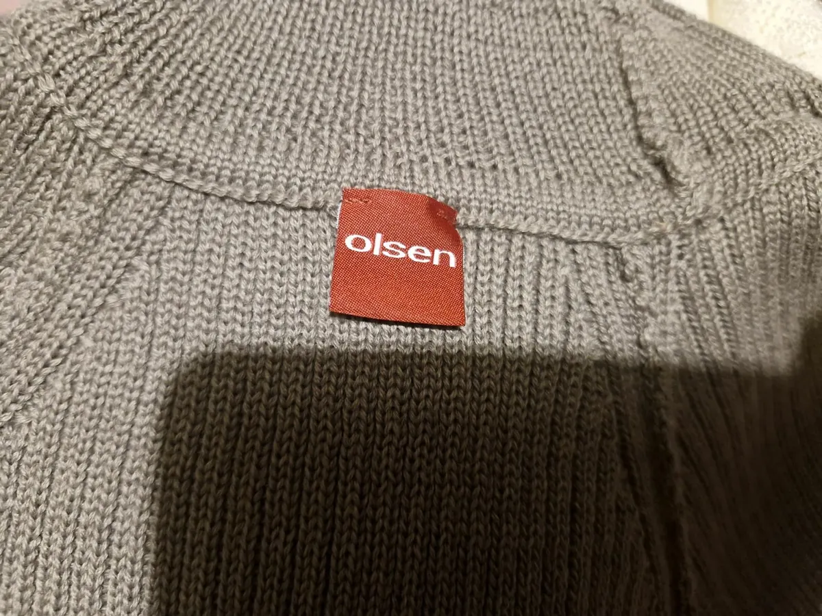 Ladies clothing - Image 2
