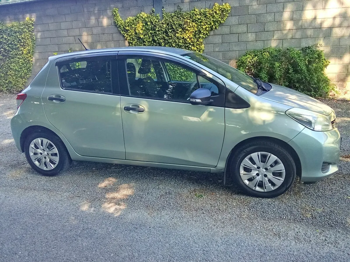 Toyota Yaris 2014 - Image 2