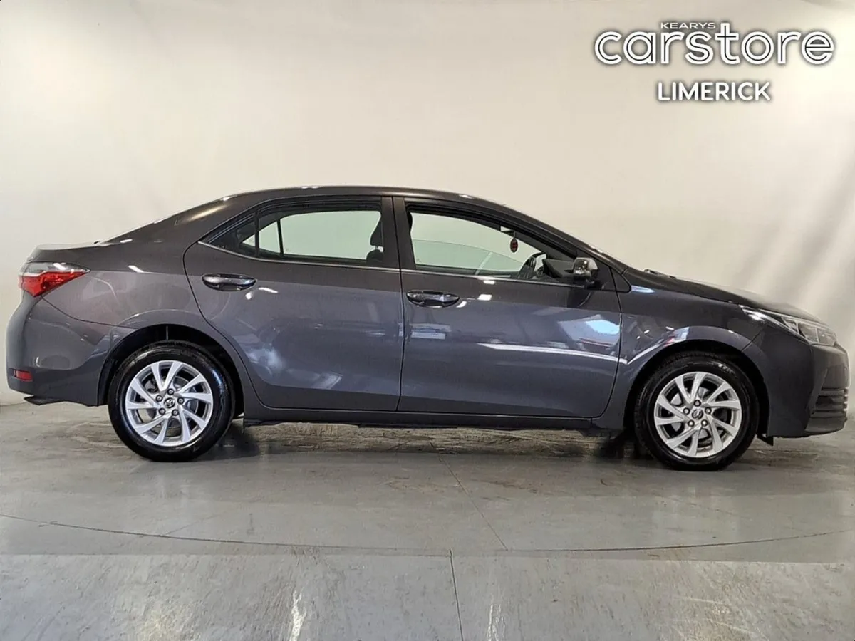 Toyota Corolla 1.33 Luna - Image 2