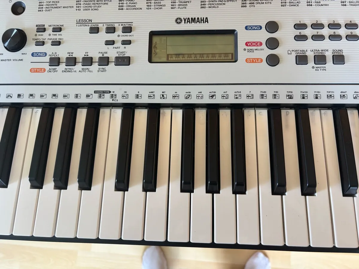 Keyboard (Yamaha YPT-260) - Image 3