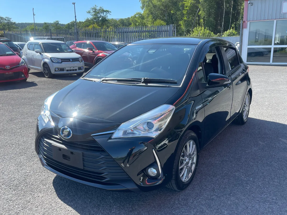 Toyota Yaris 2017-1 - Image 3