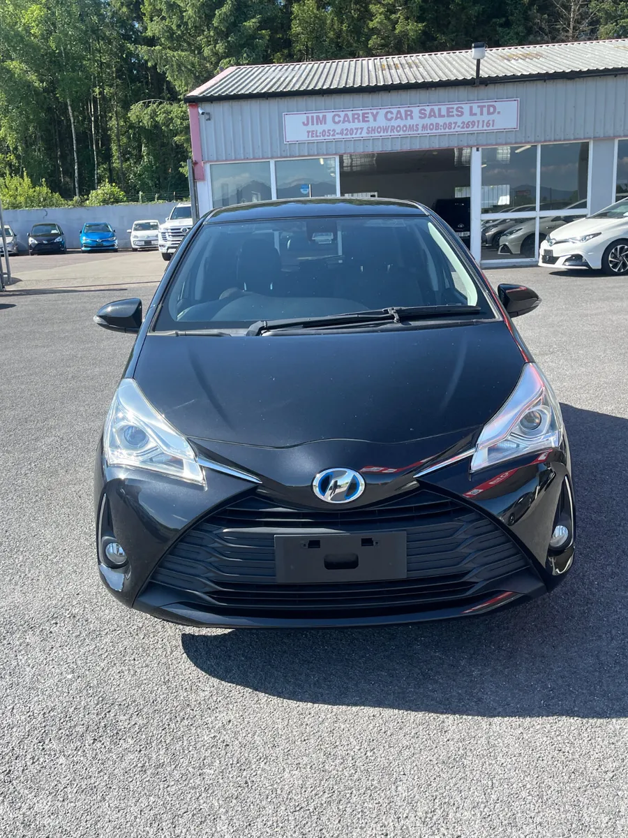 Toyota Yaris 2017-1 - Image 2