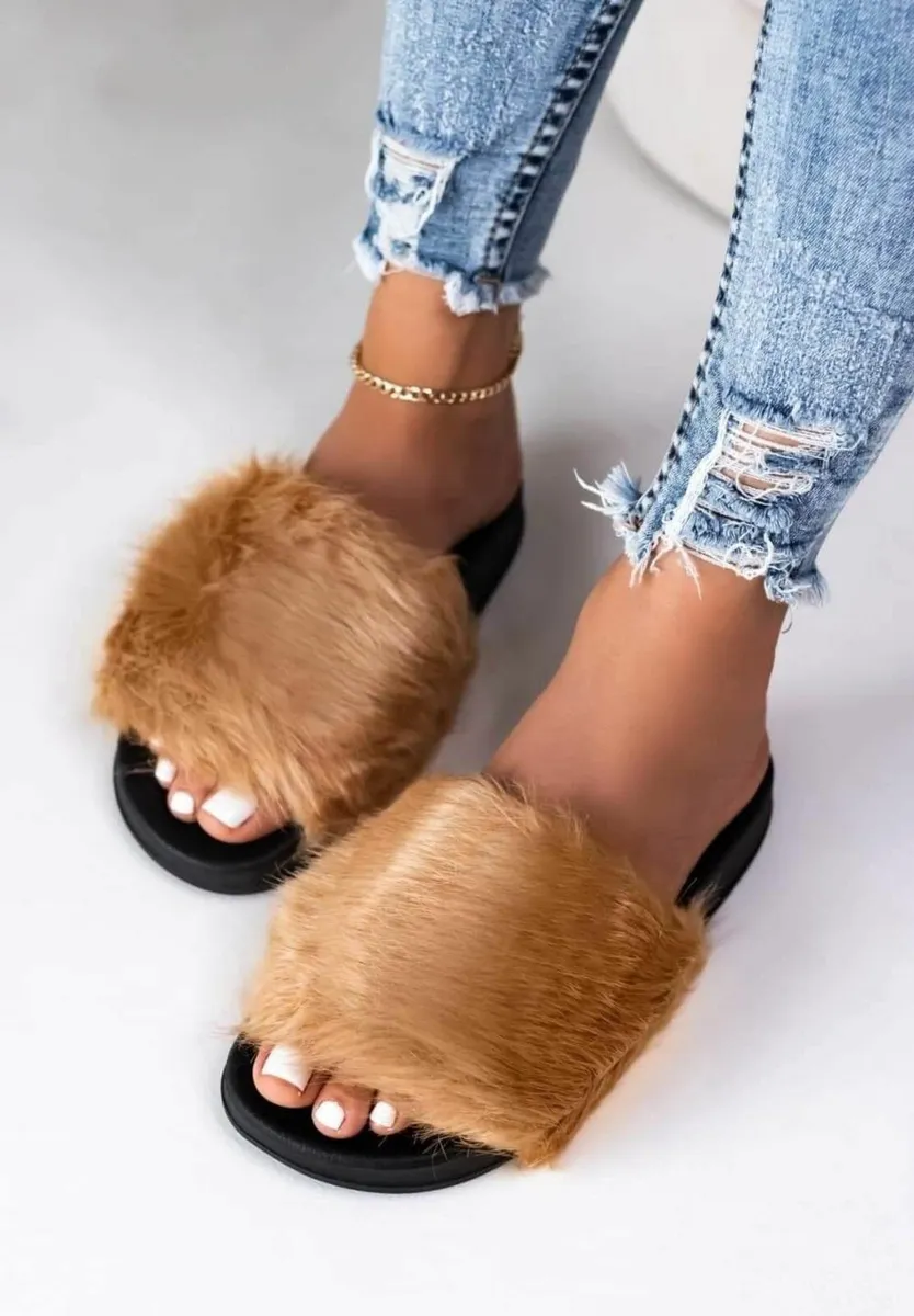 Fluffy fur slippers sizes 37-41 sizes 4-8 - Image 3