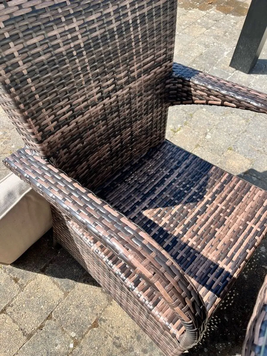 Garden Table & Chairs (round) - Image 2