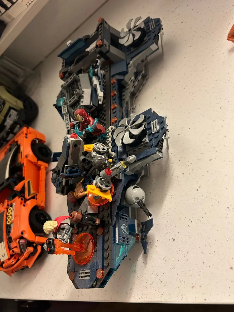Lego marvel helipad - Image 2