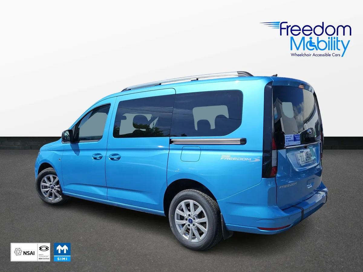 Ford Tourneo Connect Wheelchair Access Taxi Spec - Image 4