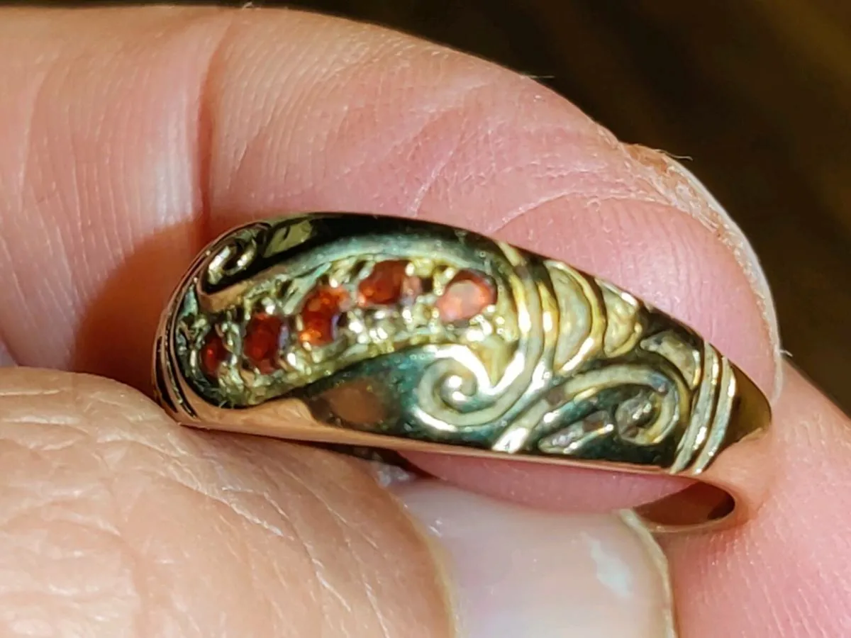 CELTIC GARNET, 9CT Gold Vintage Unisex Dress Ring - Image 4