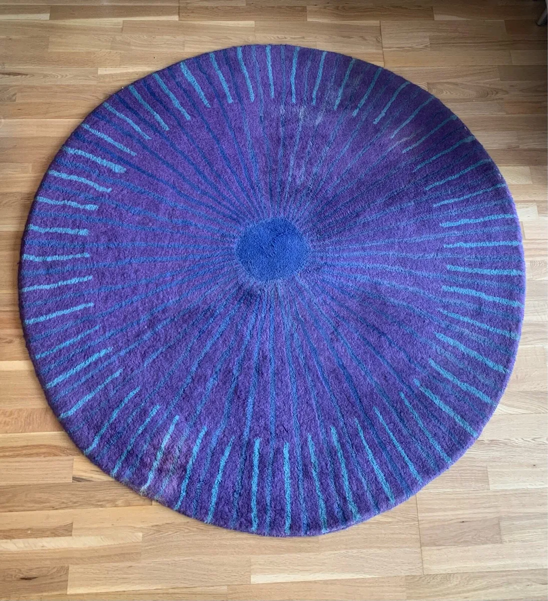 Verner Panton circular rug for Habitat - Image 3