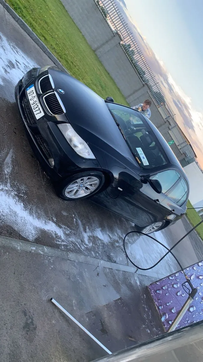 2007 bmw 320D - Image 2