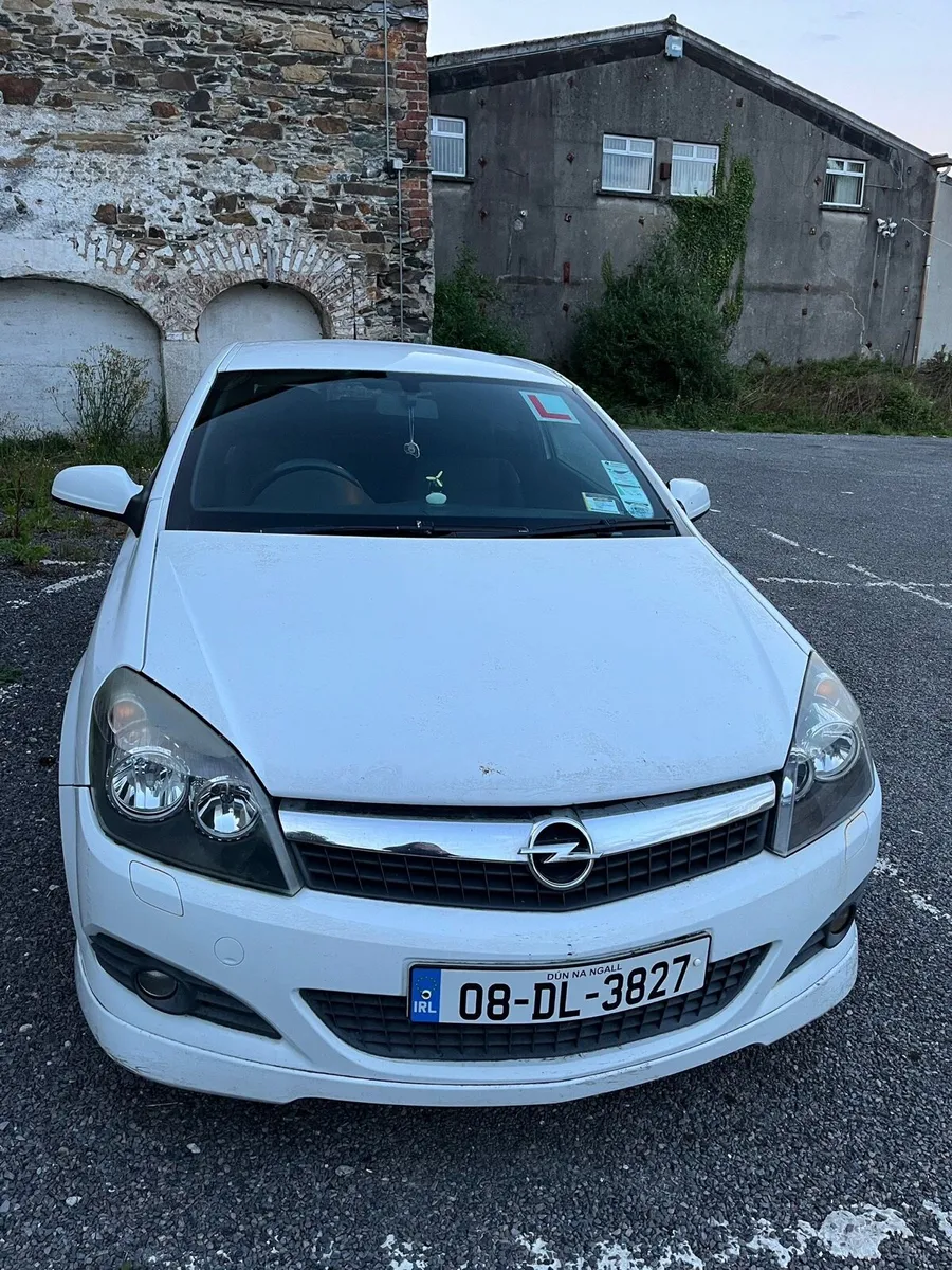 Opel Astra - Image 1