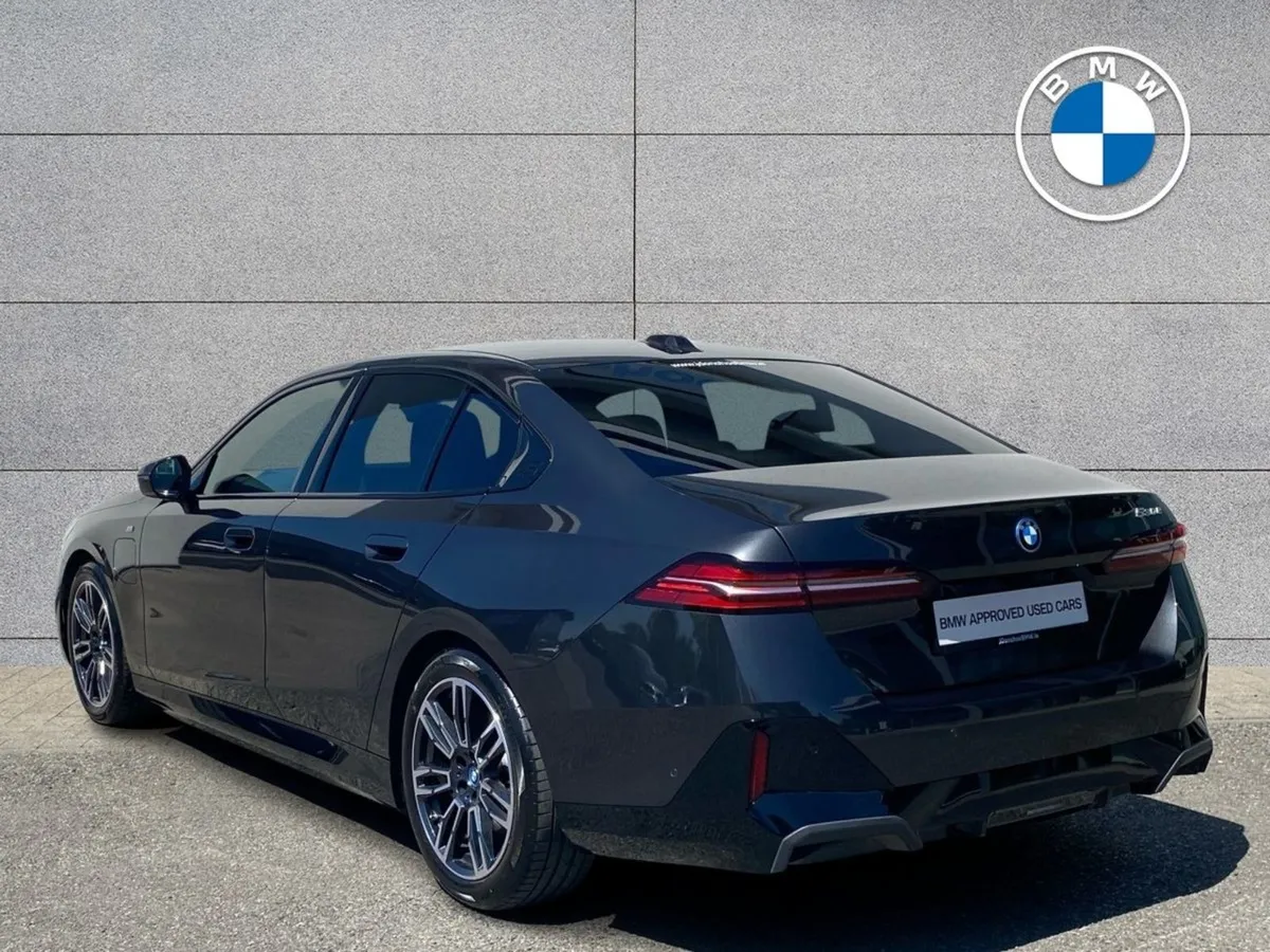 BMW 5 Series 530e M Sport Saloon - Image 2