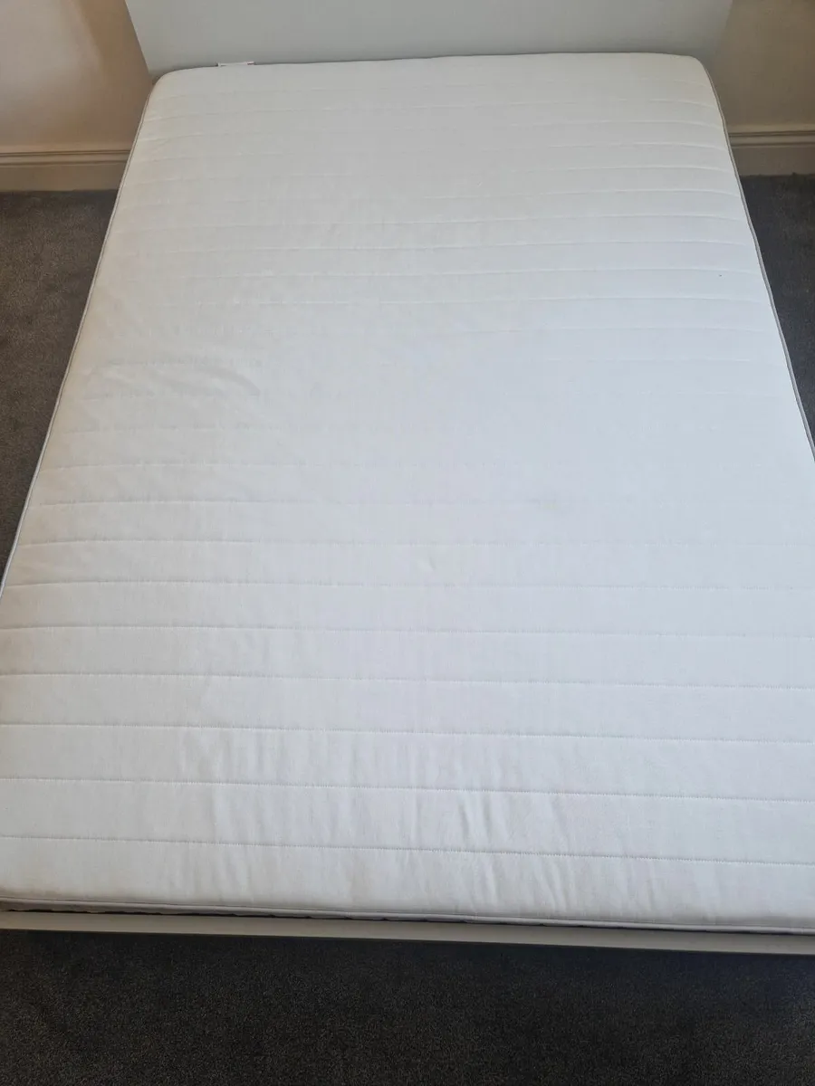 Double bed with mattress, good as new. - Image 3