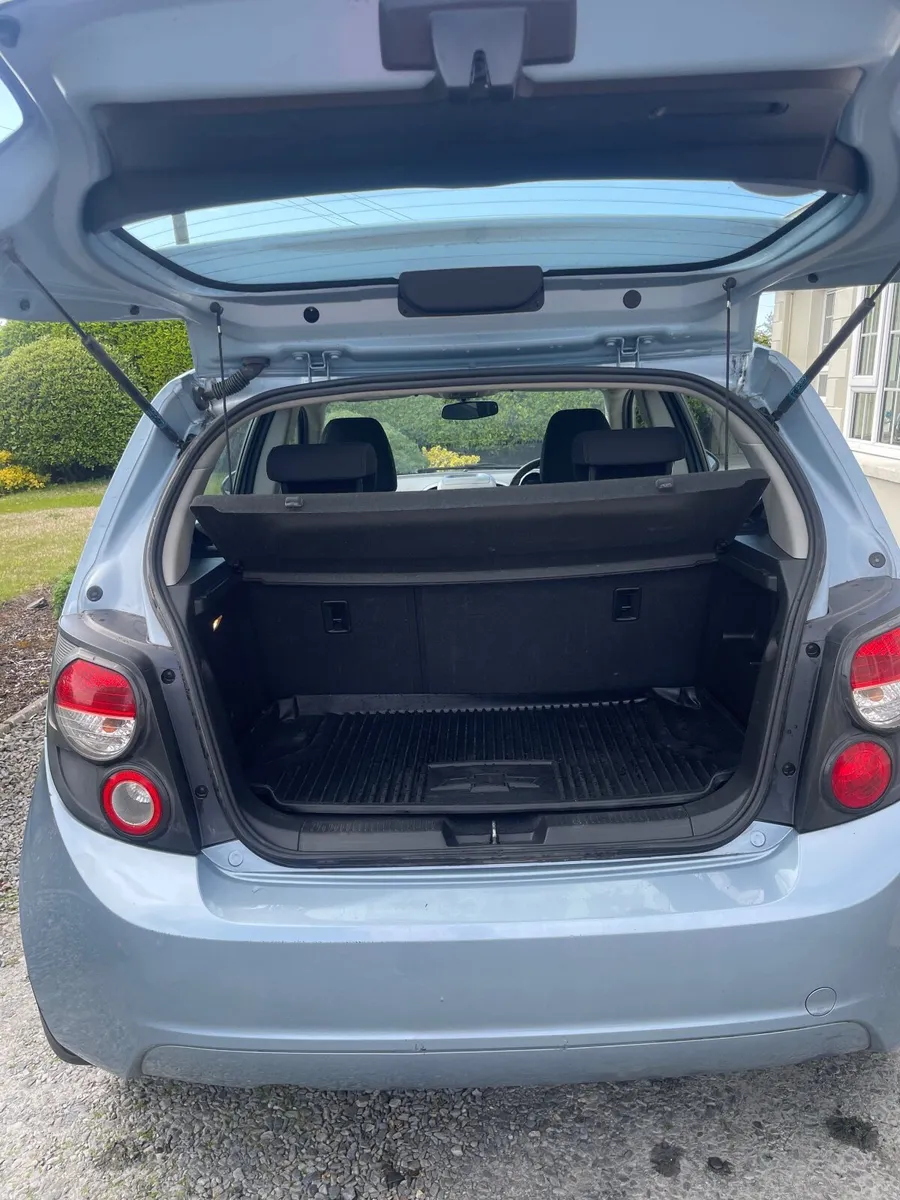 Chevrolet Aveo 2012 - Image 4