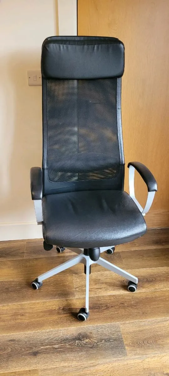 Office chair - Image 1