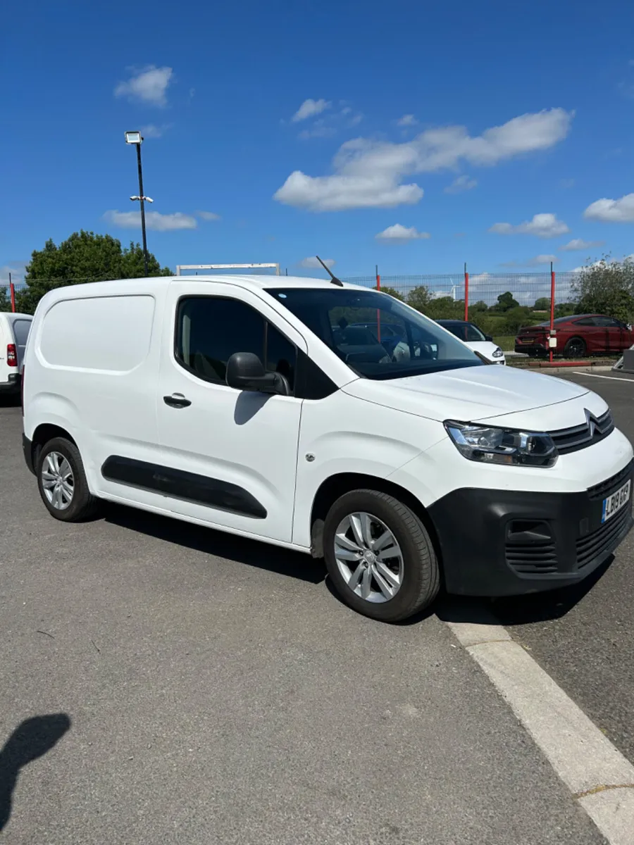 Citroen Berlingo 2019 - Image 2