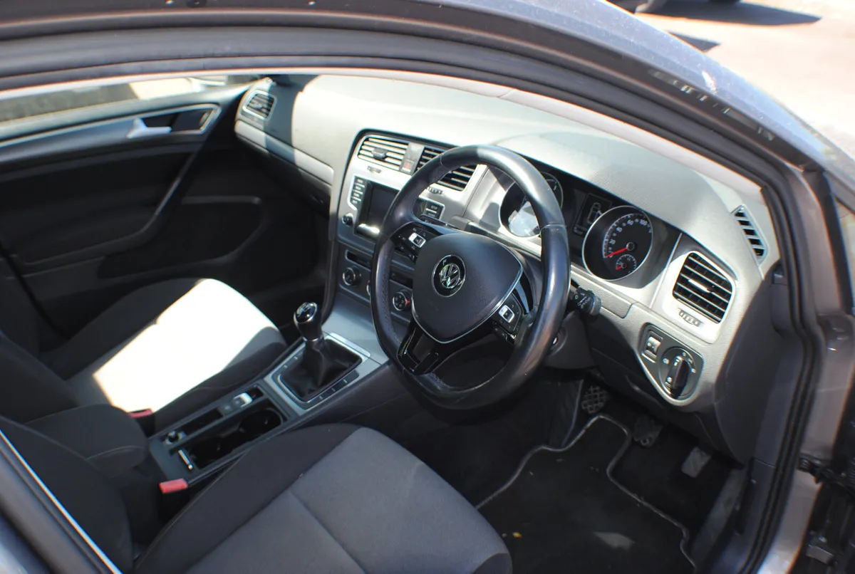 Volkswagen Golf 2015 1.6 TDI 5DR H/B - Image 4