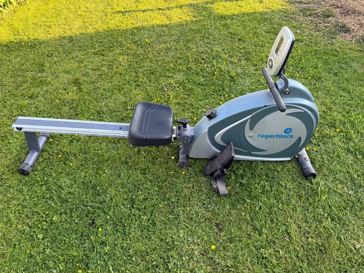 Rowing machine - Image 1