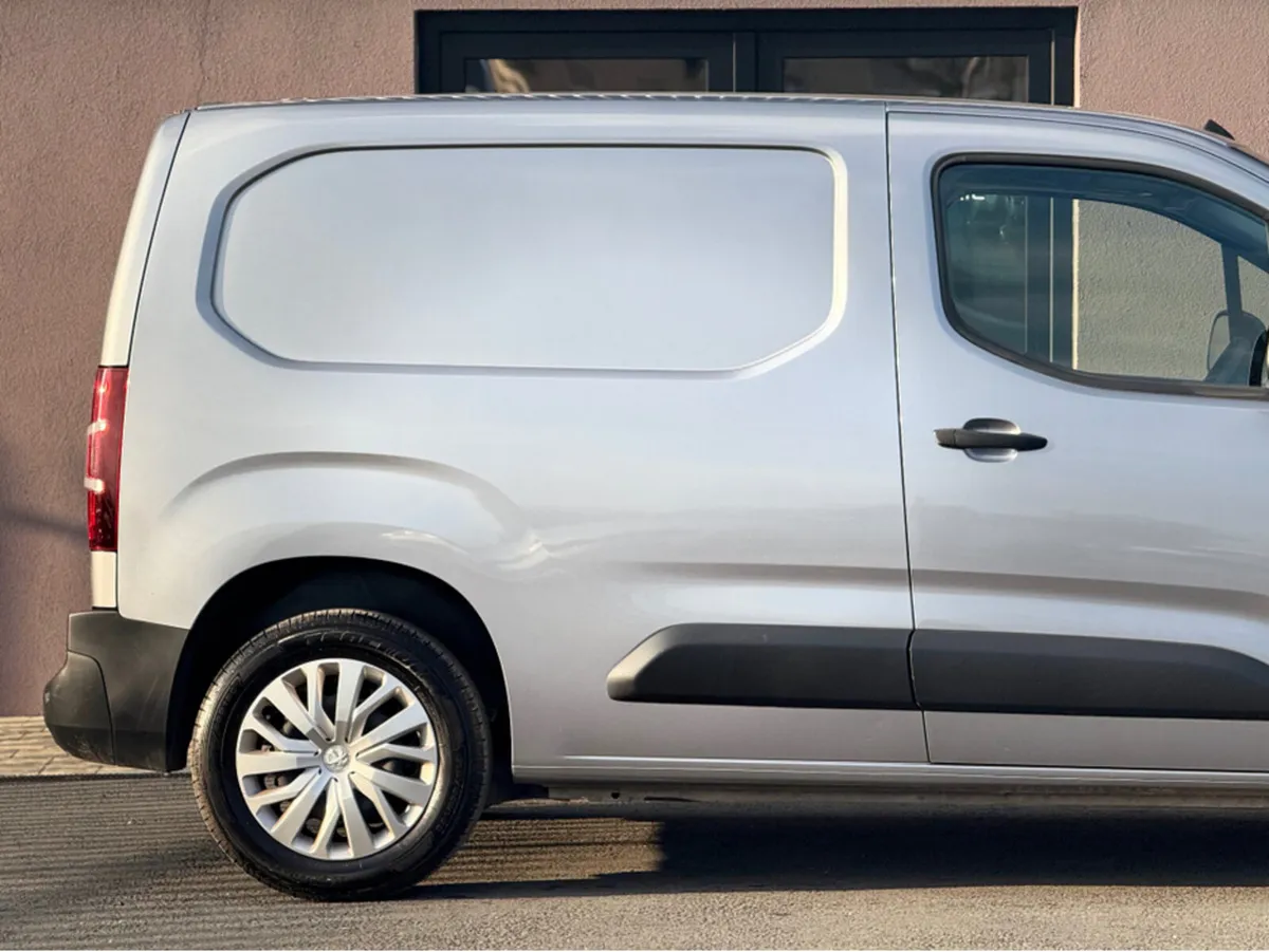 Peugeot e-Partner PROFESSIONL PREMIUM - Image 4
