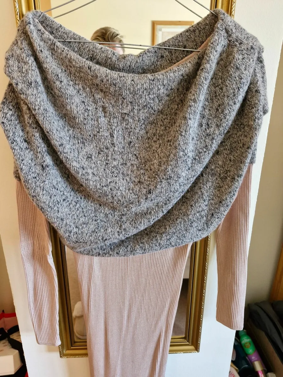 Ladies clothing - Image 2