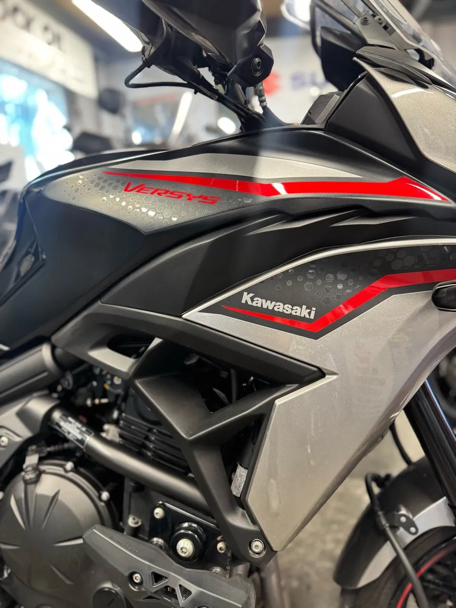 2022 Kawasaki Versys 650 GT - Image 4