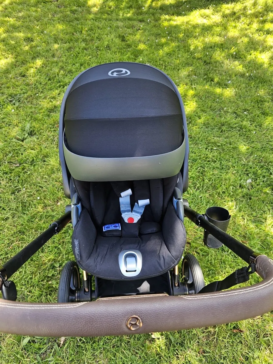 Cybex Priam travel system, carrycot, buggy, footmu - Image 4