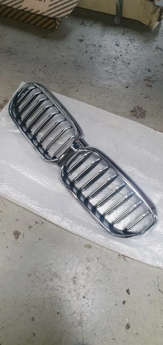 BMW 5 series G30 Front Grille - Image 1