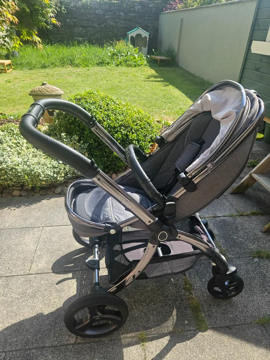 Egg 2 Stroller Buggy & Carrycot - Image 2