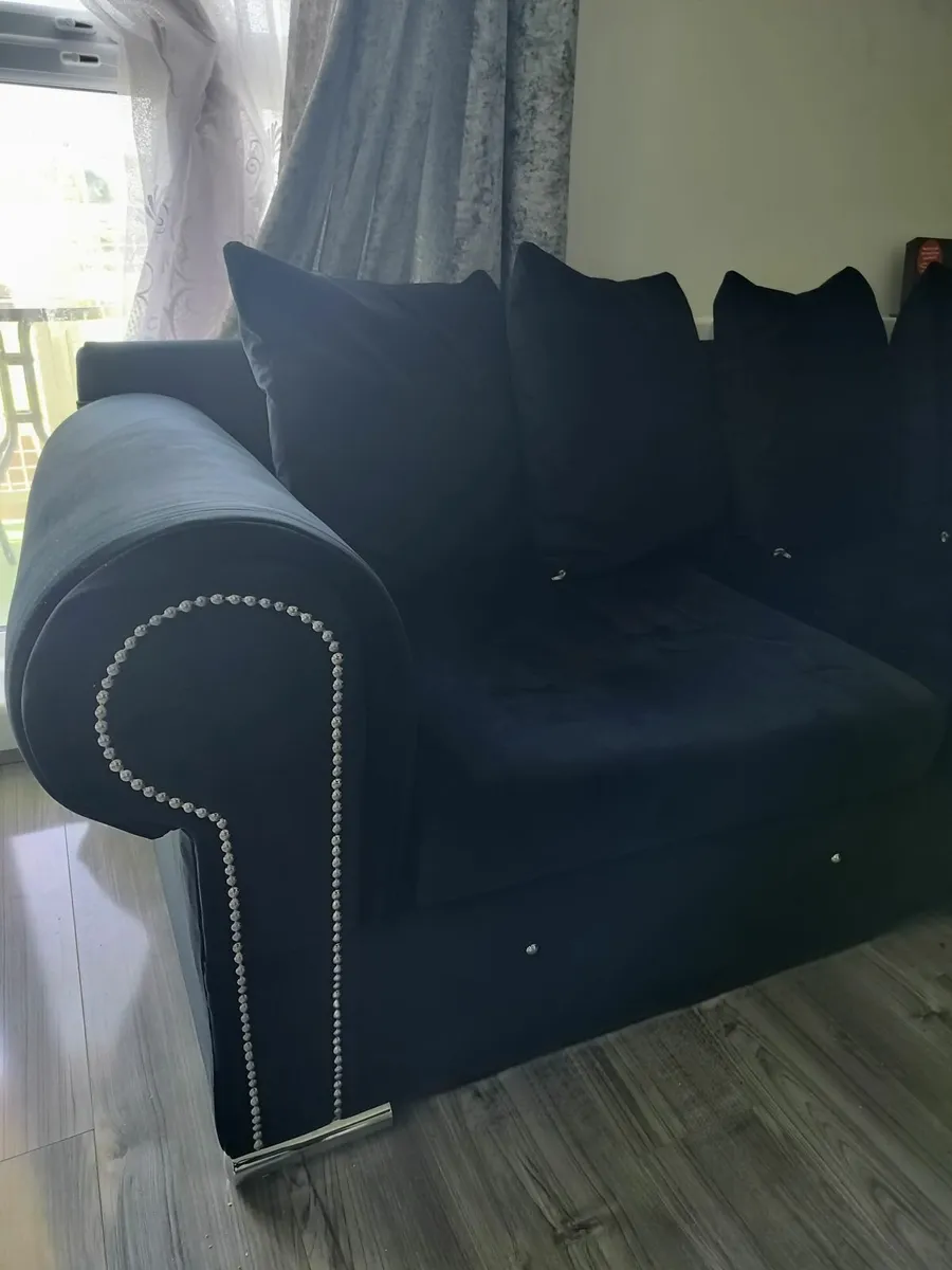 Black crushed velvet L shape sofa - Image 3