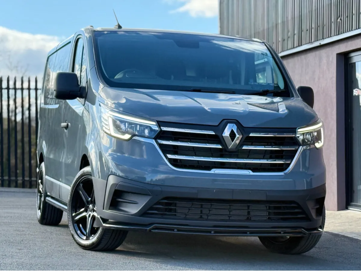 Renault Trafic 2023 Renault Trafic SWB Reduced Now - Image 1