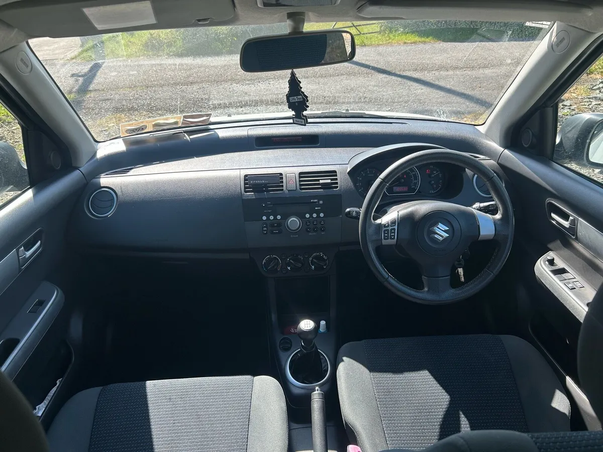 Suzuki Swift SZ3 1.3 petrol - Image 4