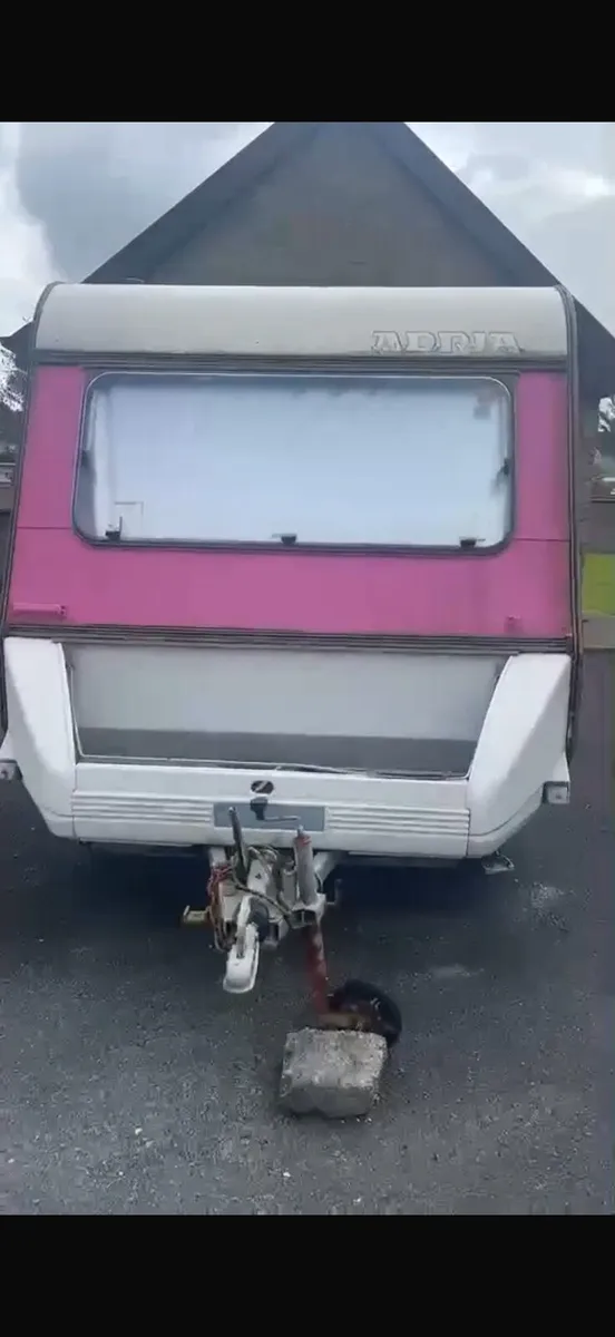 Touring caravan - Image 2