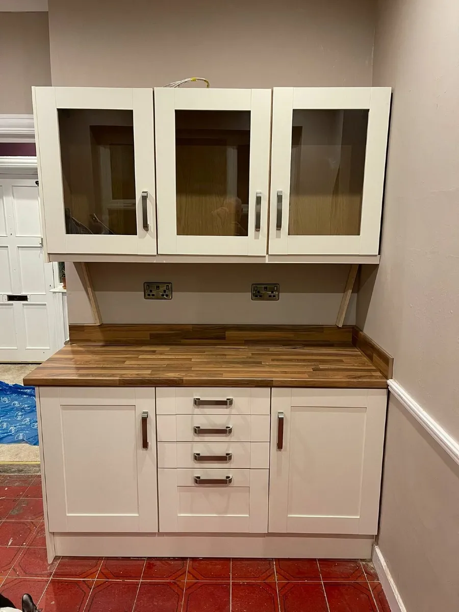Brand new flatpacked shaker kitchens - Image 1