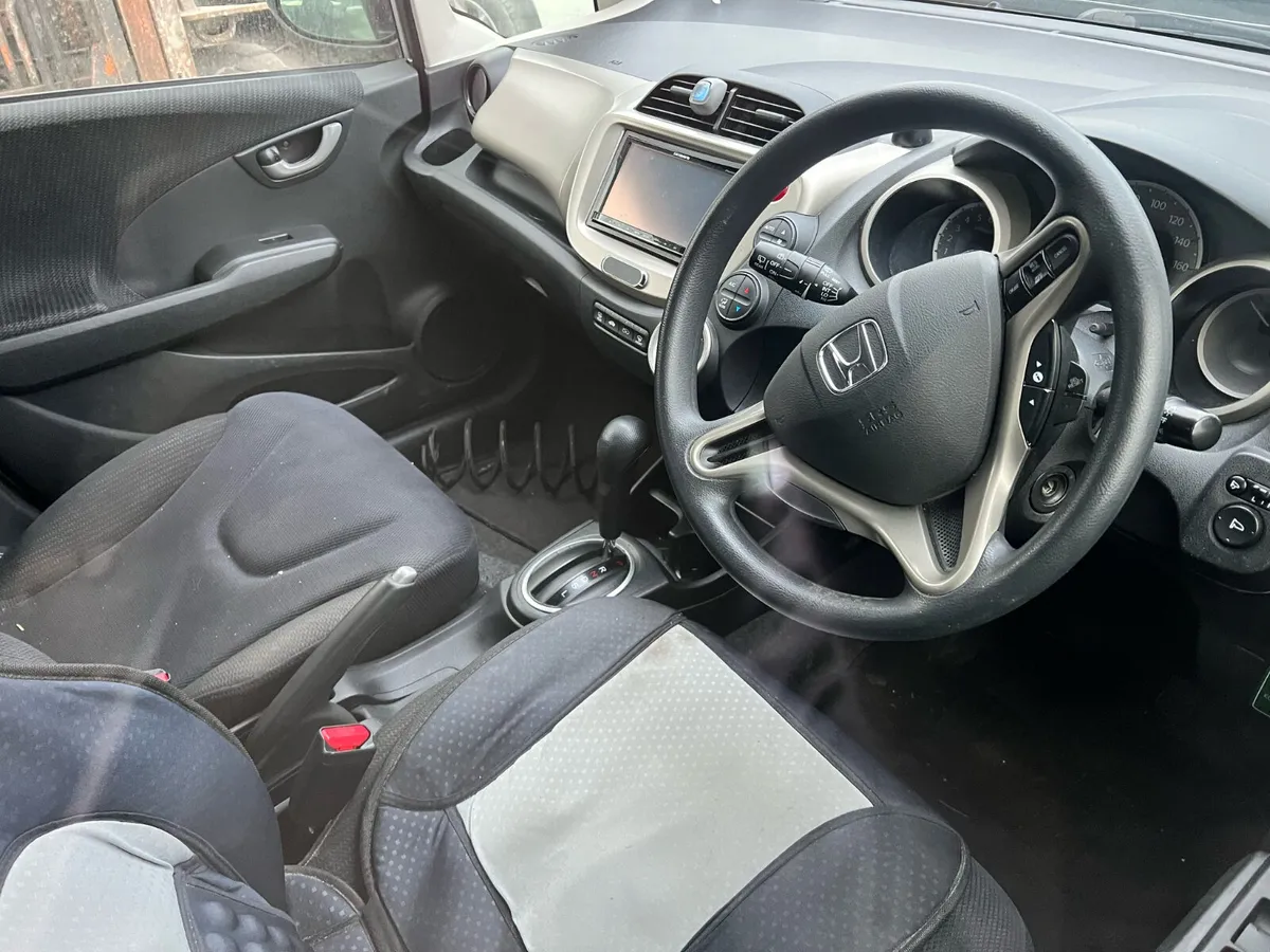 2013 Honda Fit Hybrid Auto no offers - Image 3