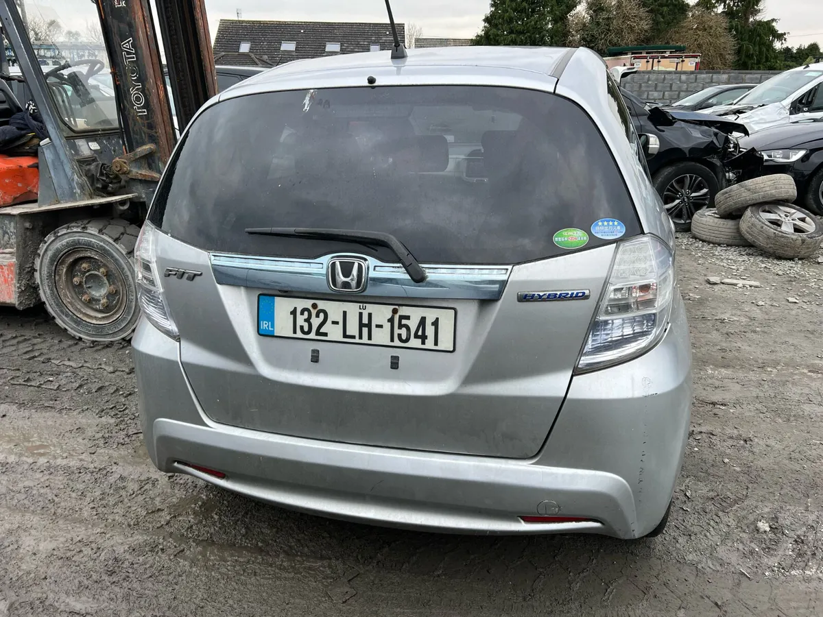 2013 Honda Fit Hybrid Auto no offers - Image 4