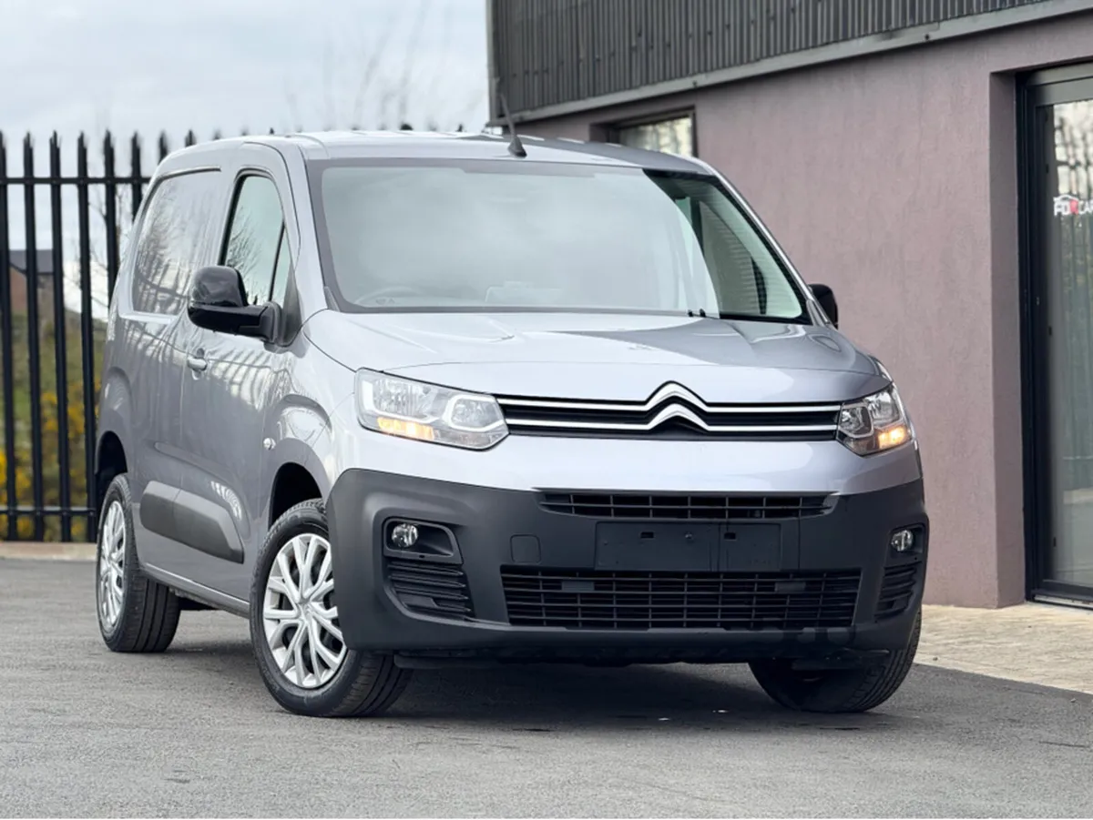 Citroen Berlingo 1000 EPRISE PRO €17750 Plus Vat - Image 1