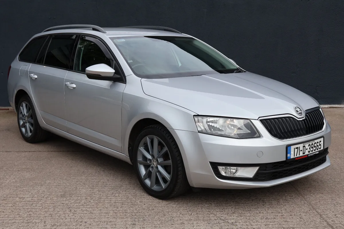 Skoda Octavia Combi low Km's new NCT - Image 2