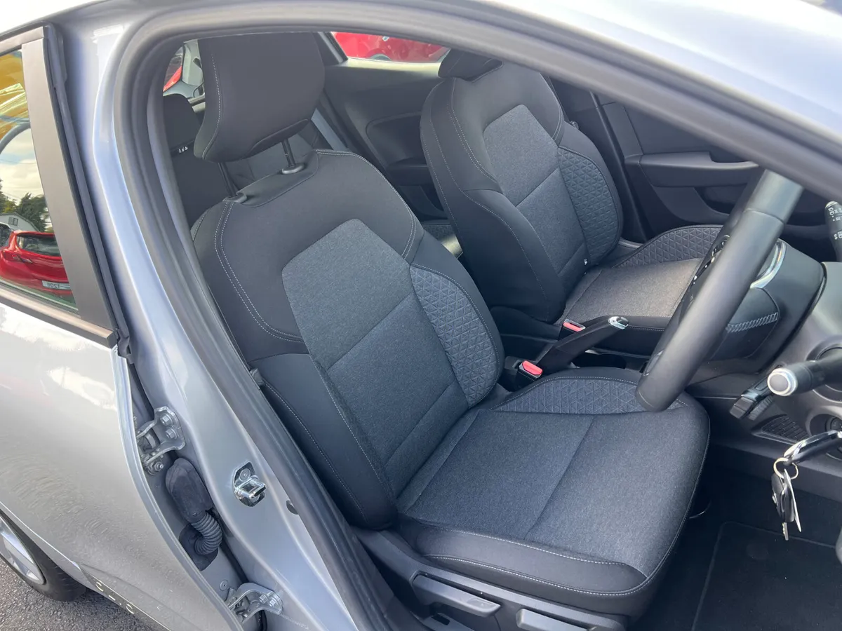 **ONLY 8,000Kms** DYNAMIQUE TCE 100 **One Owner/Ul - Image 3