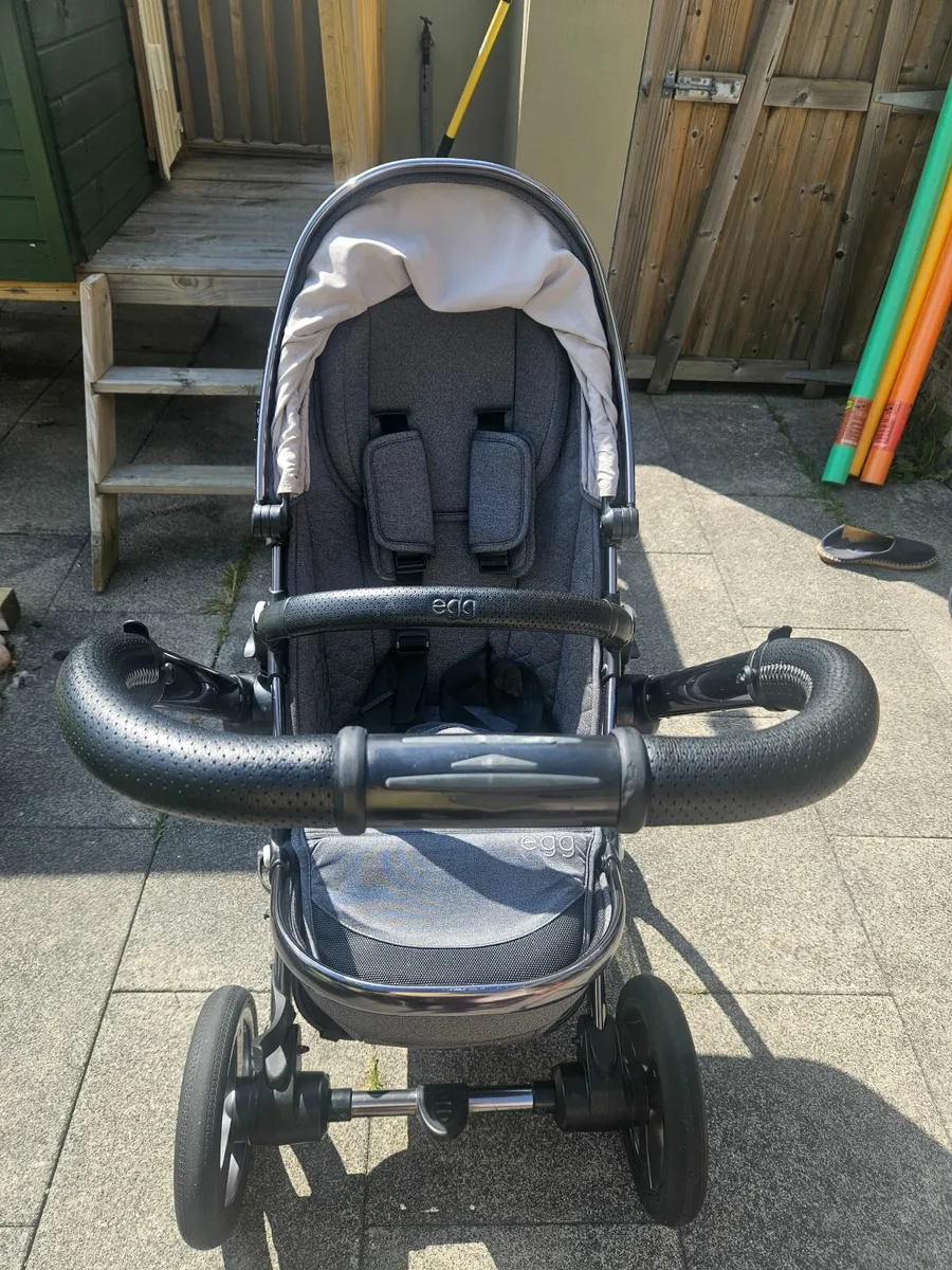 Egg 2 Stroller Buggy & Carrycot - Image 4