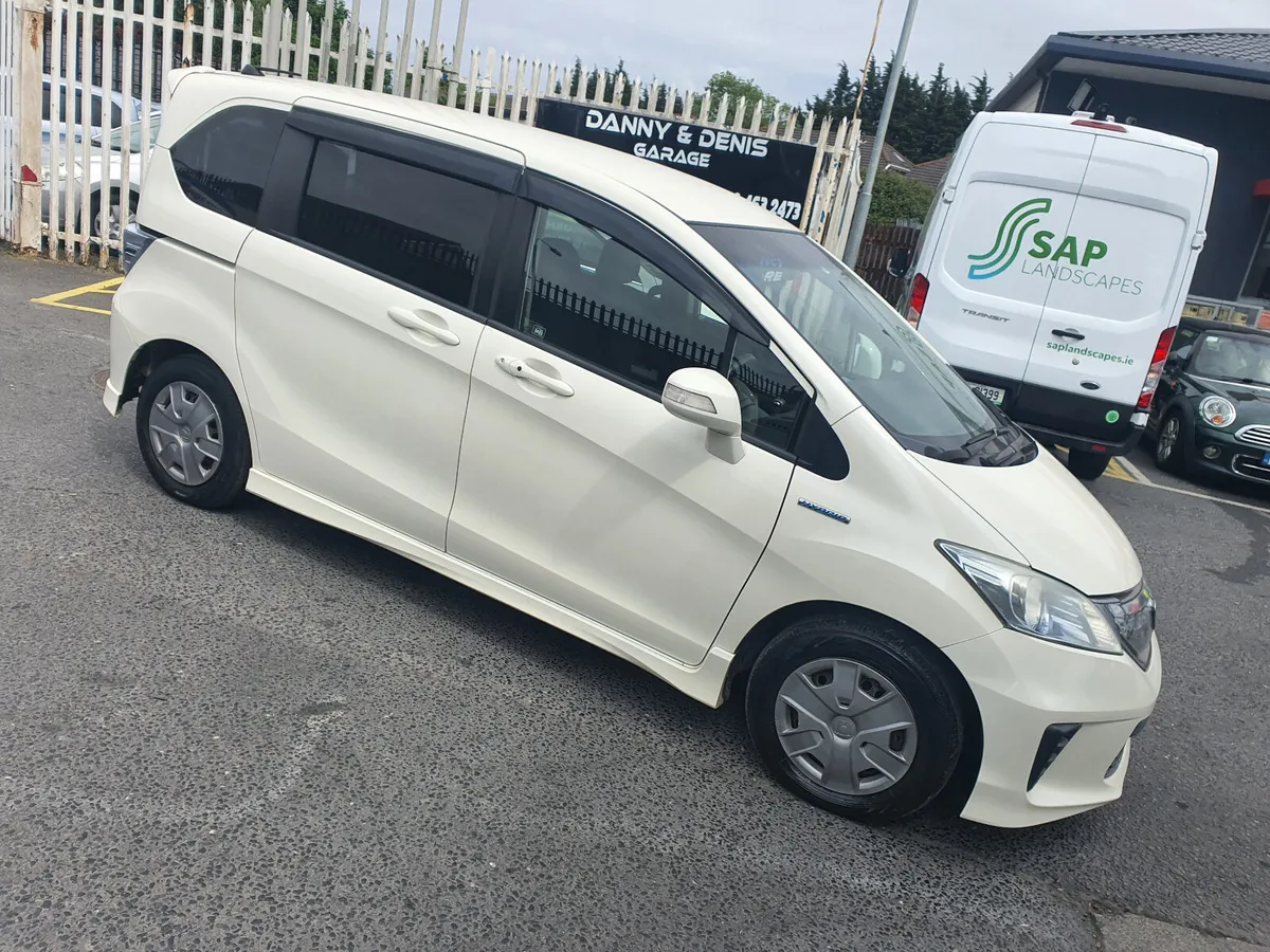 Honda Freed 2011 new nct 6 seater - Image 2