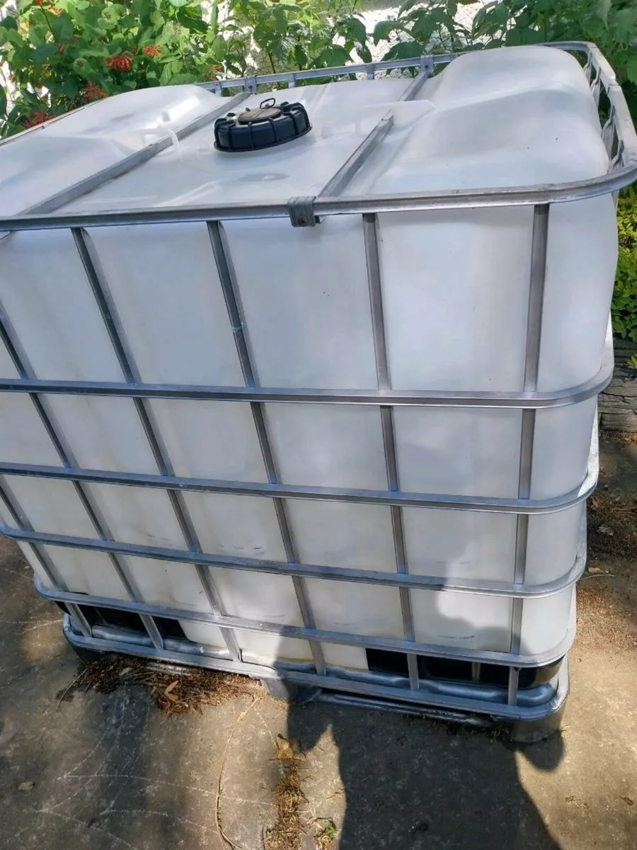 Caged tank - Image 1