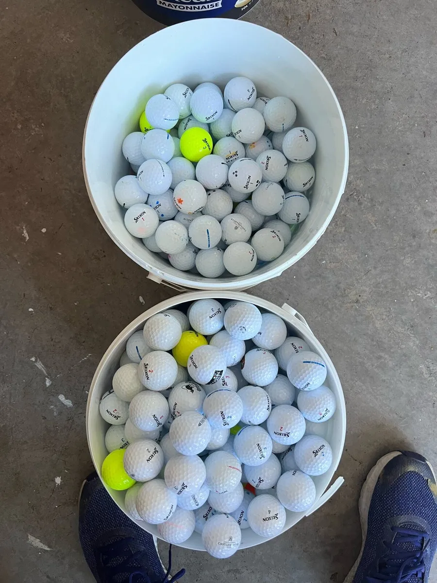 290 Srixon golf balls in beautiful condition