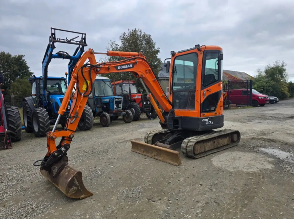 2013 Doosan DX27z - Image 1
