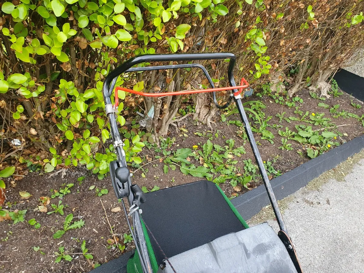 Commercial lawnmower - Image 3